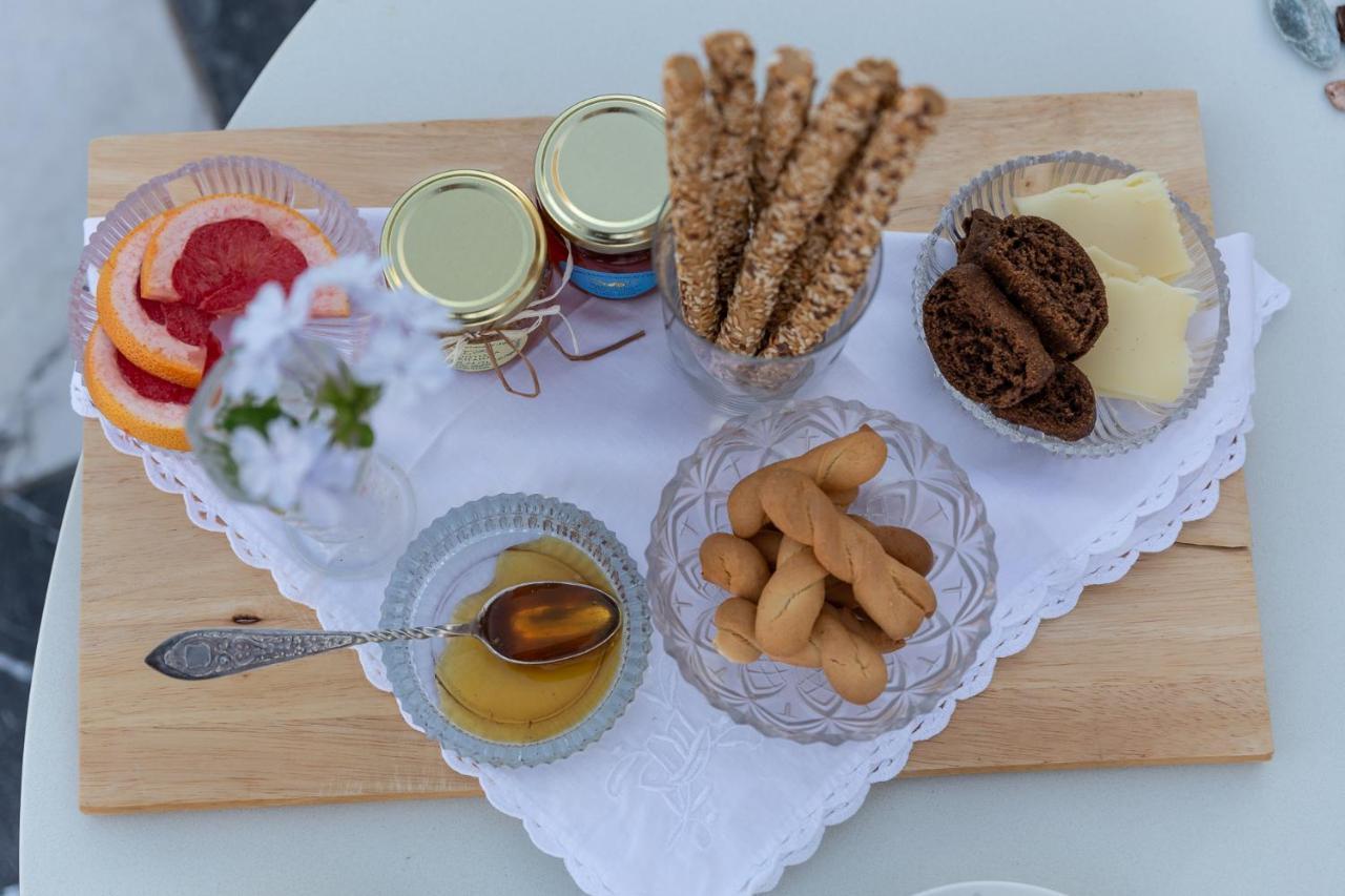 Camara Suites Andros Town Ngoại thất bức ảnh
