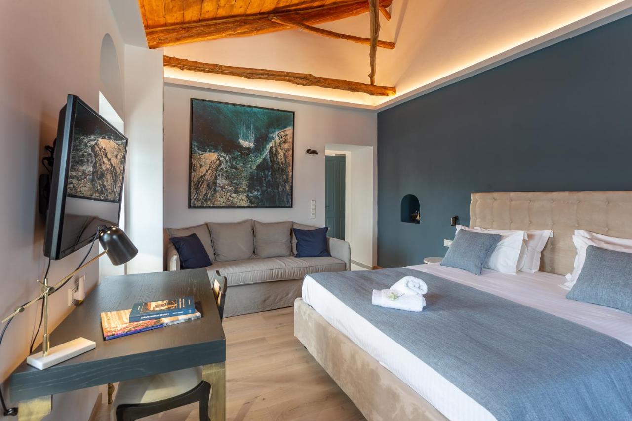Camara Suites Andros Town Ngoại thất bức ảnh
