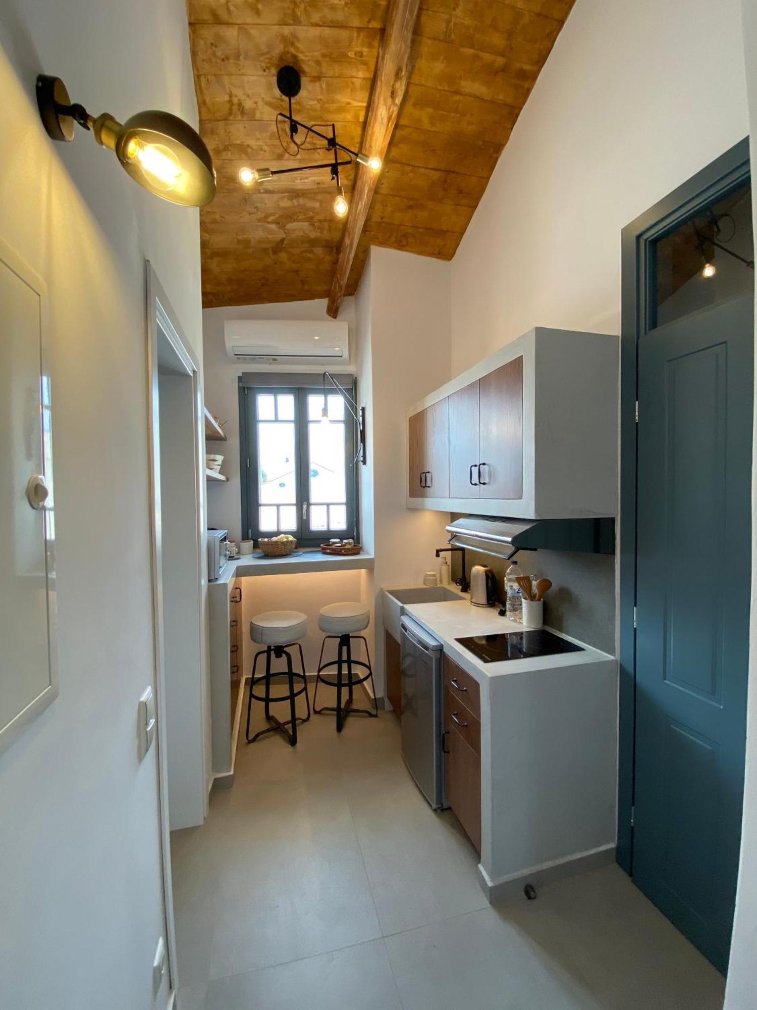 Camara Suites Andros Town Ngoại thất bức ảnh